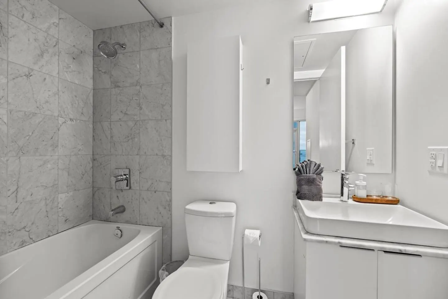 Apartment Home Away From Home Toronto
