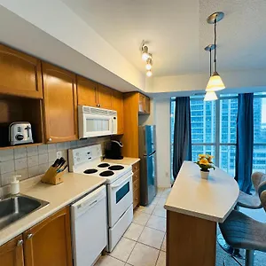 Rivetstays - The Yonge Appartement