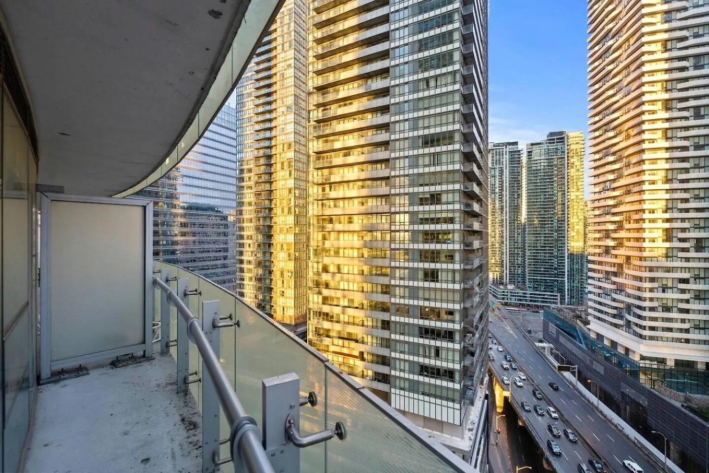 Home Away From Home Toronto Appartement